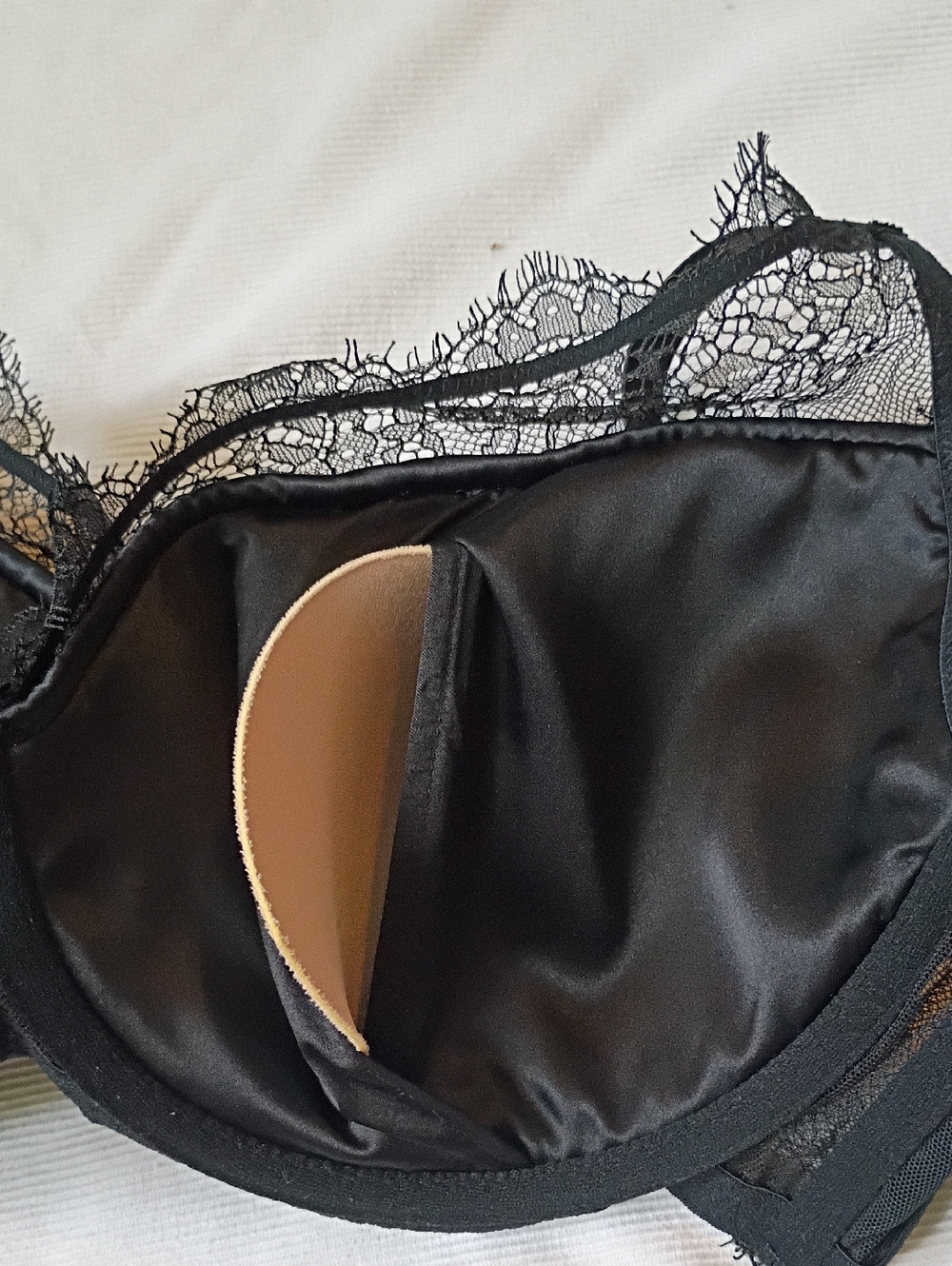 Victoria's Secret Lined Plunge 36 DD Bra - Picture 5 of 6